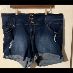 YMI WannaBettaButt shorts, size 18, COMFY n CUTE!